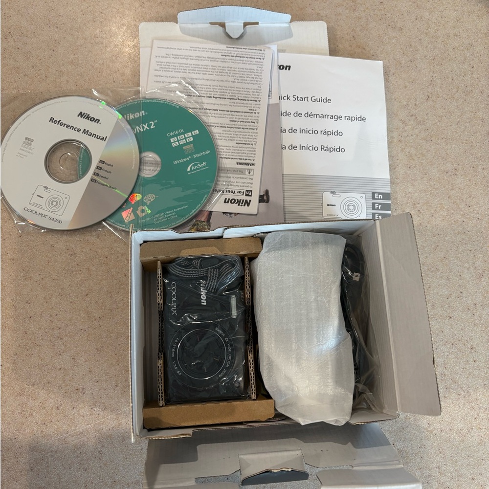 Nikon COOLPIX S4200 Black Compact Digital Camera Packaging brand new in box! - Picture 3 of 3
